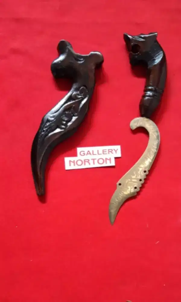 Kujang bilah kuningan