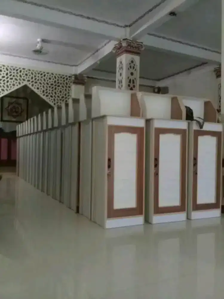 Lemari santri pondok pesantren