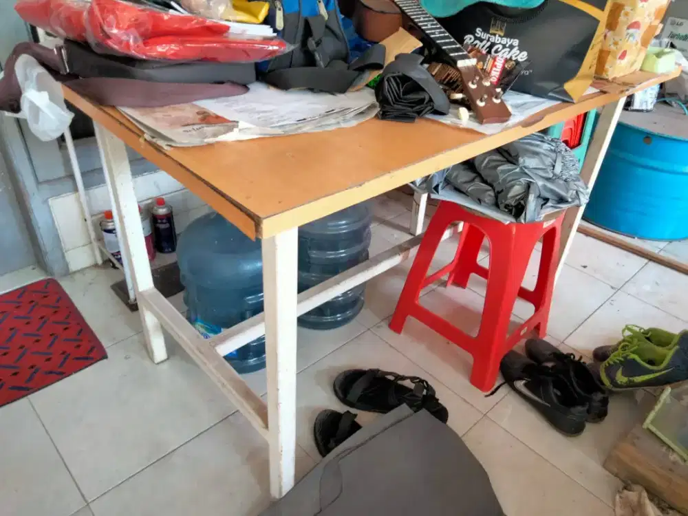 Meja warung atau kedai