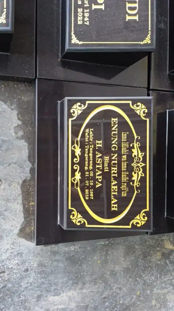 BATU NISAN UK 20X30 FULL CORAN