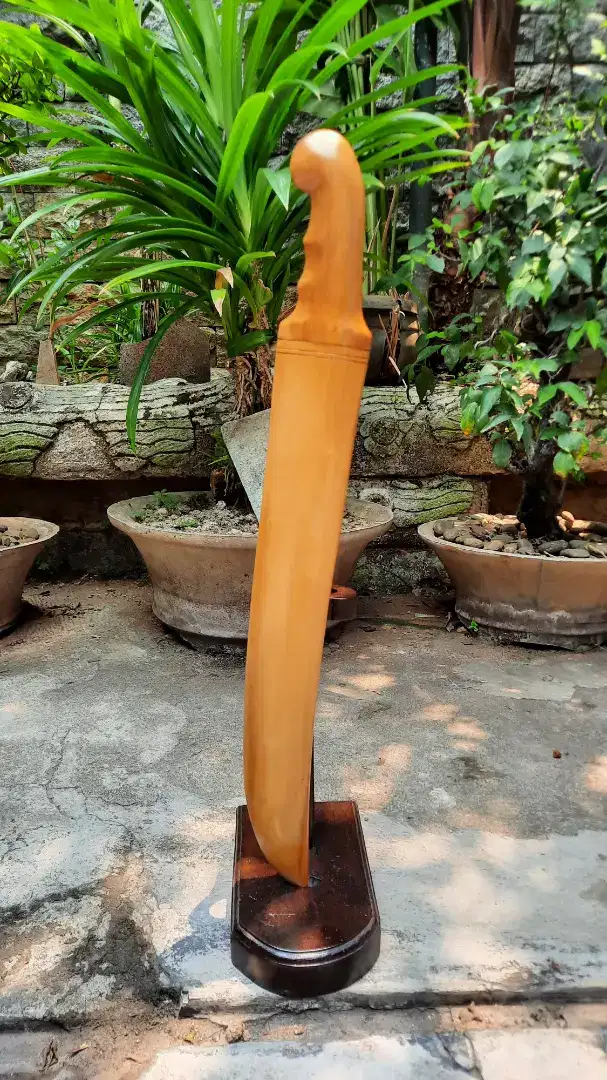 GOLOK SABET SEPUH