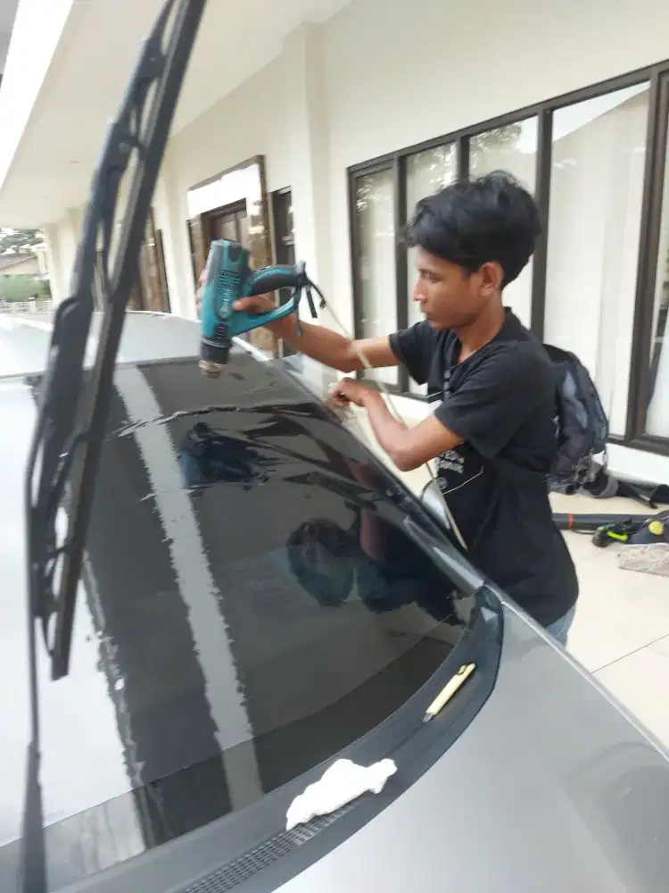bongkar pasang kaca film mobil