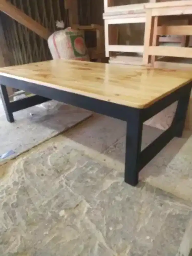 meja lesehan untuk kuliner