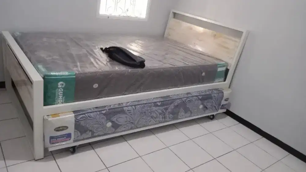 Dipan minimalis.dipan besi.dipan sorong.dipan modern