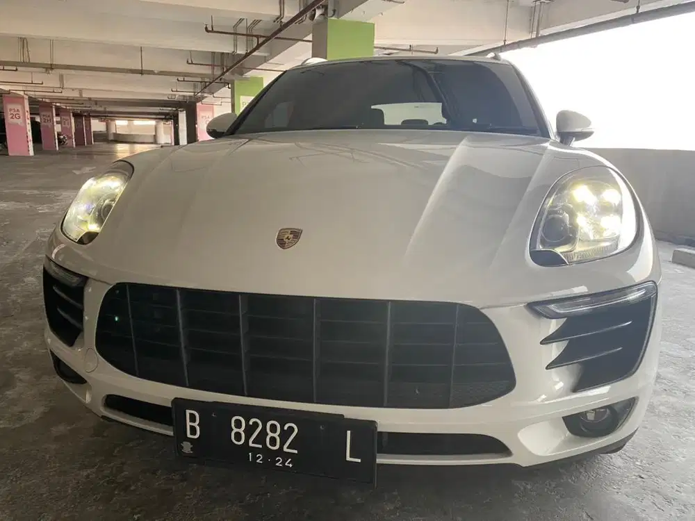 Porsche Macan AT 2014 Putih Cash/Credit/Tuker Tambah