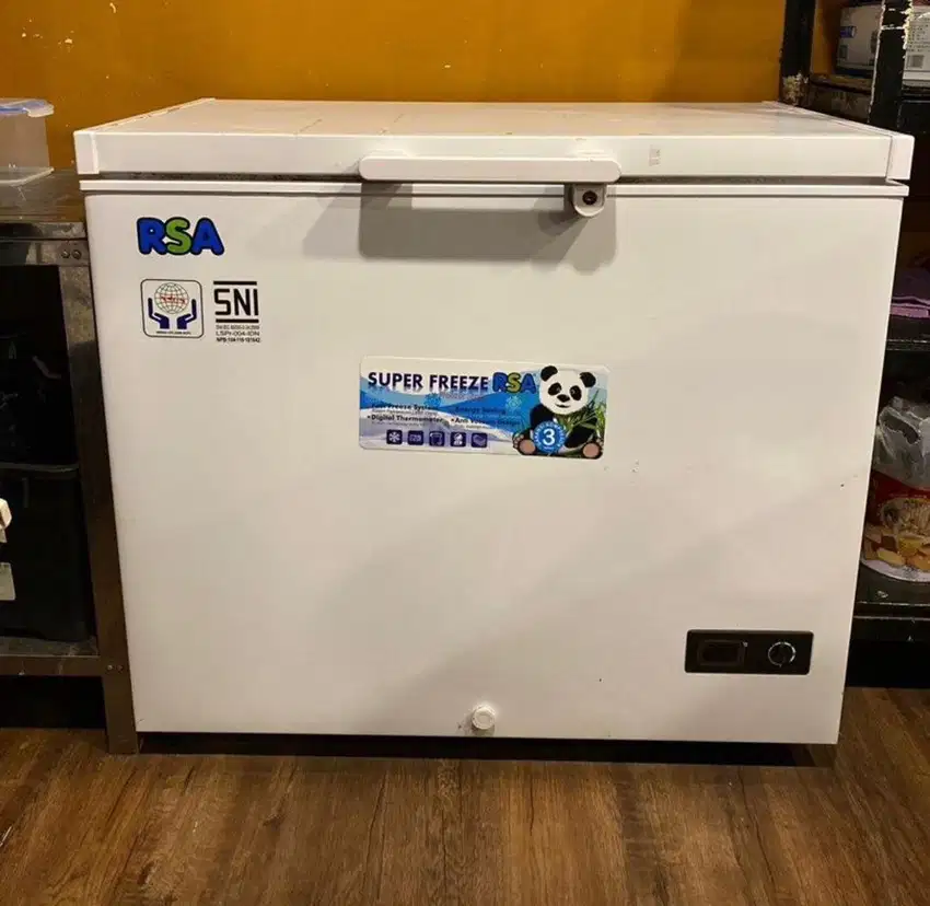 Chest freezer RSA 220L Kulkas Box Pembeku Dingin  friser rumahan