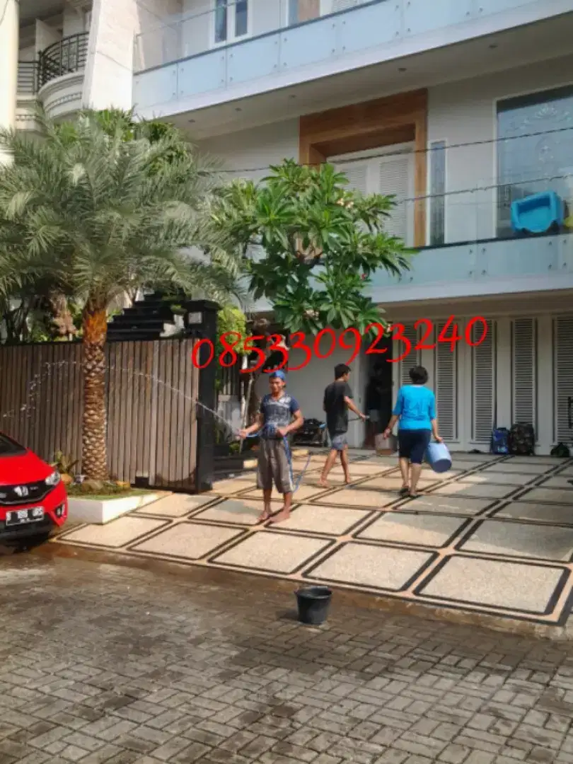 Taman,carport,kolam koi,tebing,dll