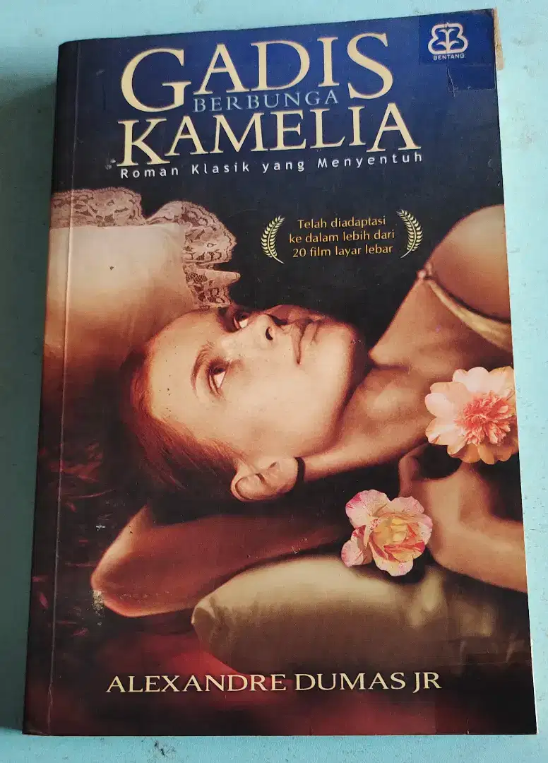 Novel Gadis Berbunga Kamelia