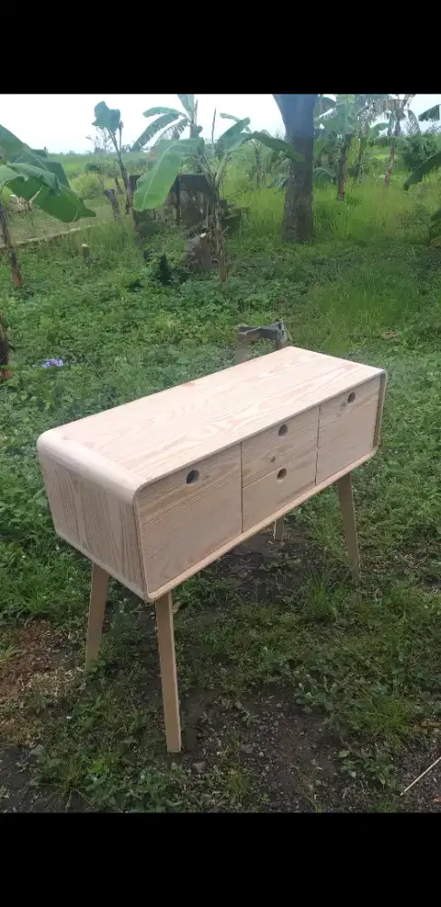 Nakas kayu jati belanda