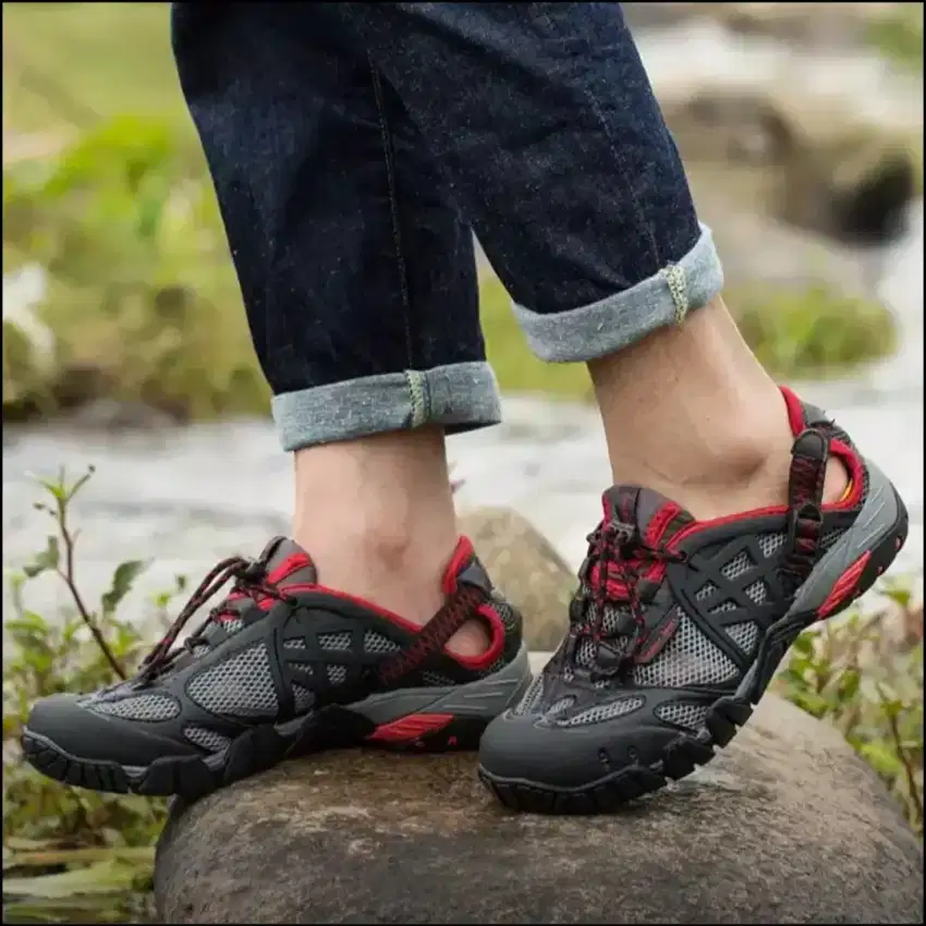 USUN Sepatu Hiking Rajut Sport Outdoor Unisex (Hitam&Merah)