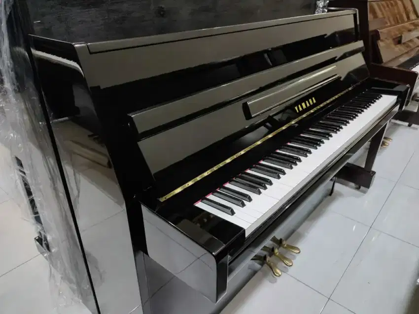 Piano Yamaha LU 110 seri tinggi