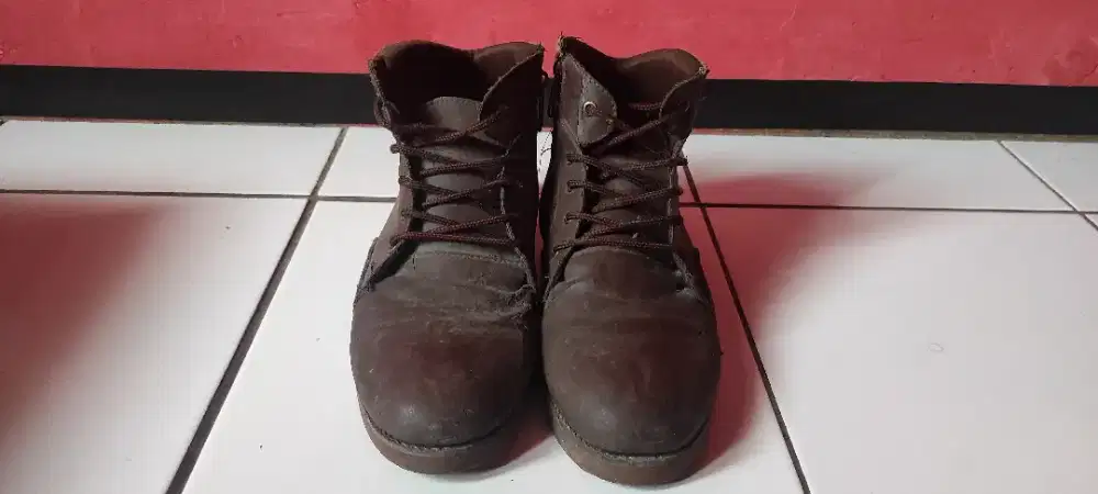 Sepatu boots levis original online