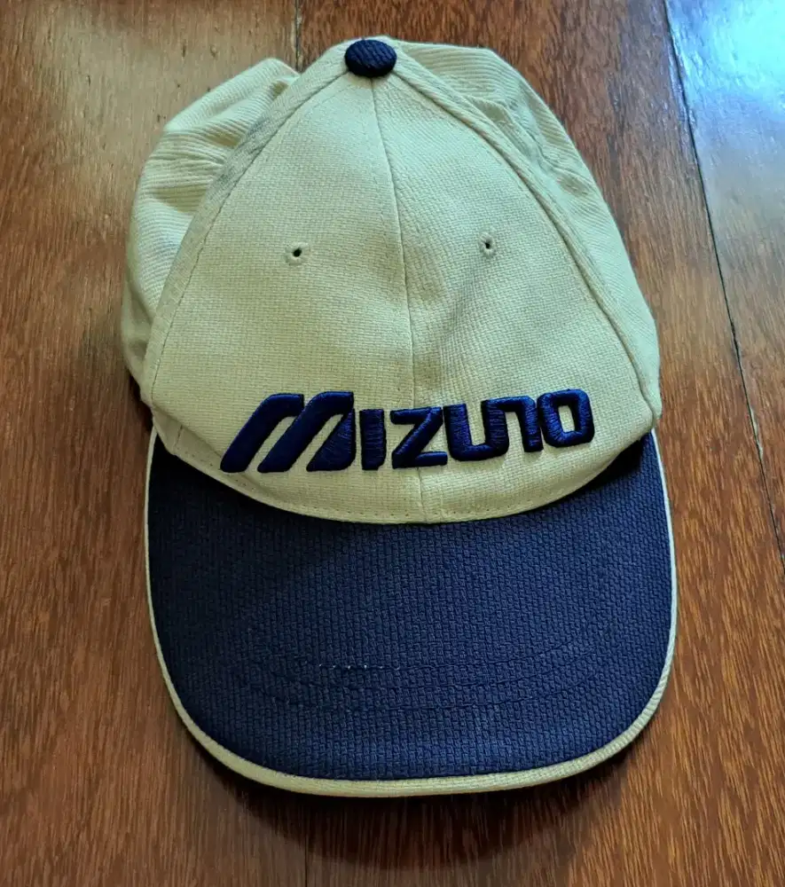 Topi mizuno asli , pernah dipake