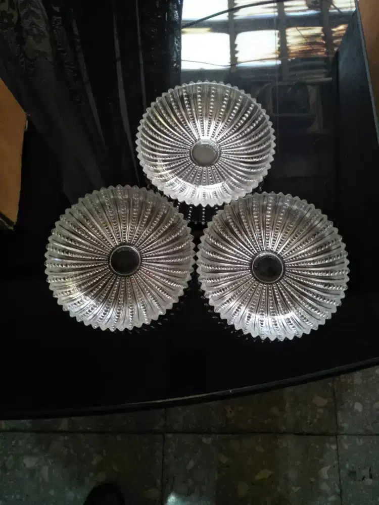 Gelas dan piring antik