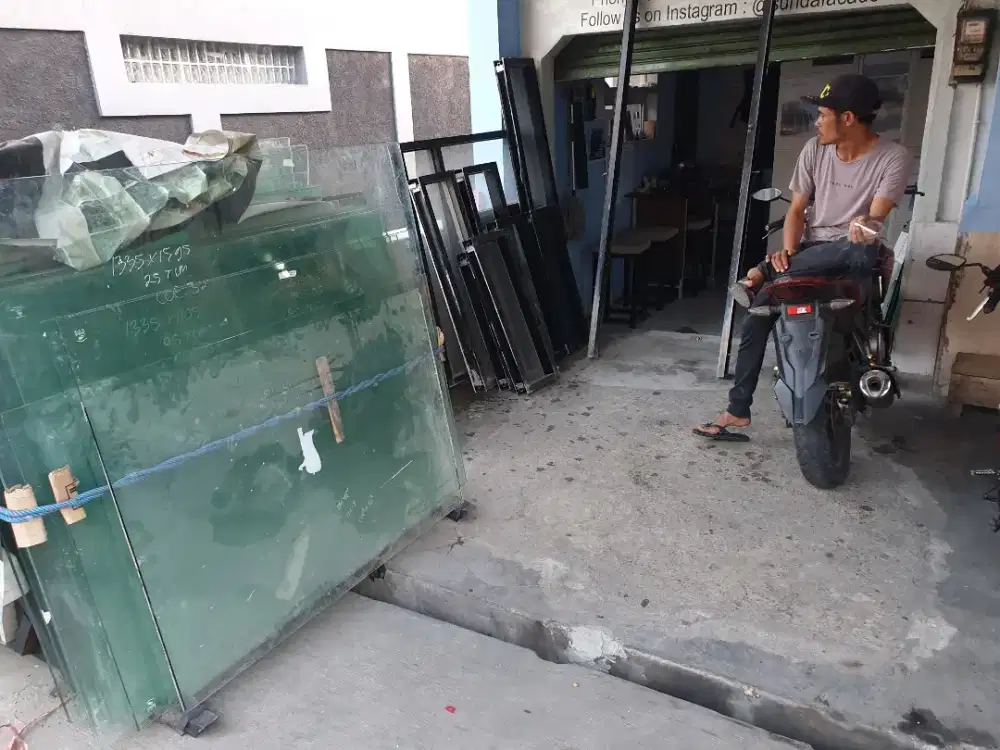 Kaca Laminated, Kaca Tempered, Kaca Stopsol, Kaca Cermin, Kaca Polos