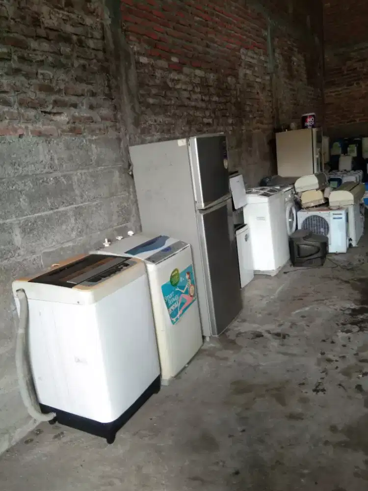 Rombeng barang bekas elektonik  kulkas dll
