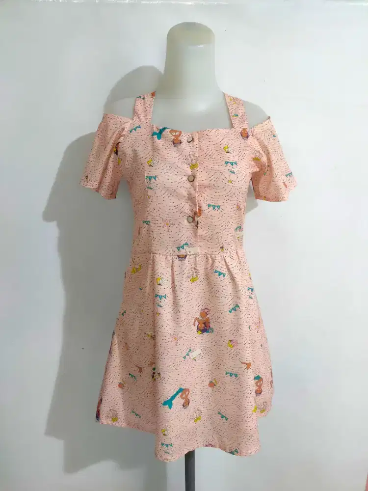 Terusan pendek Satin halter baby pink mini dress