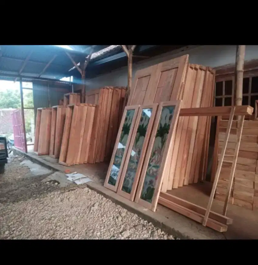 Pintu,kusen,jendela kayu kering harga miring.