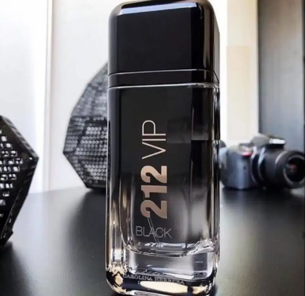 212 VIP MAN IN BLACK EDT 100ML