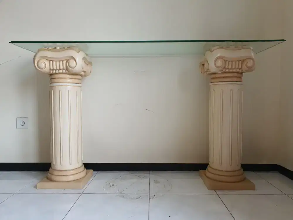 Credenza / Meja Display Show