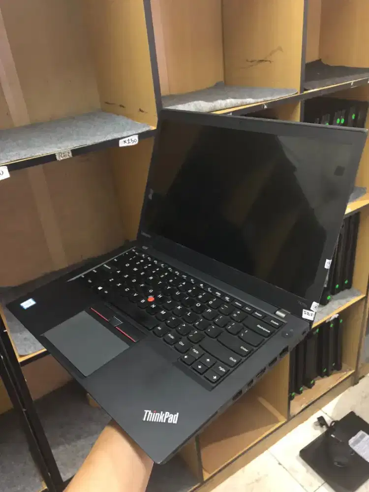 LAPTOP LENOVO THINKPAD T460S CORE I7 RAM 8 GB SSD 256 GB LAYAR 14 INCH