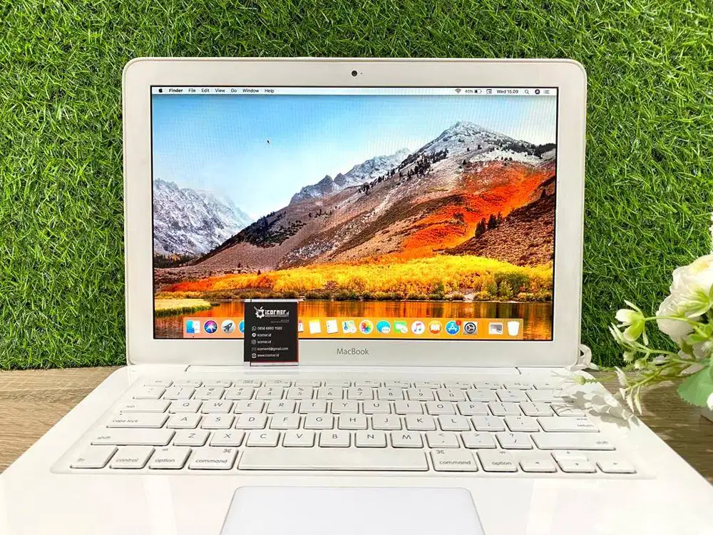 Macbook 13” 8GB/120GB M2010 – White