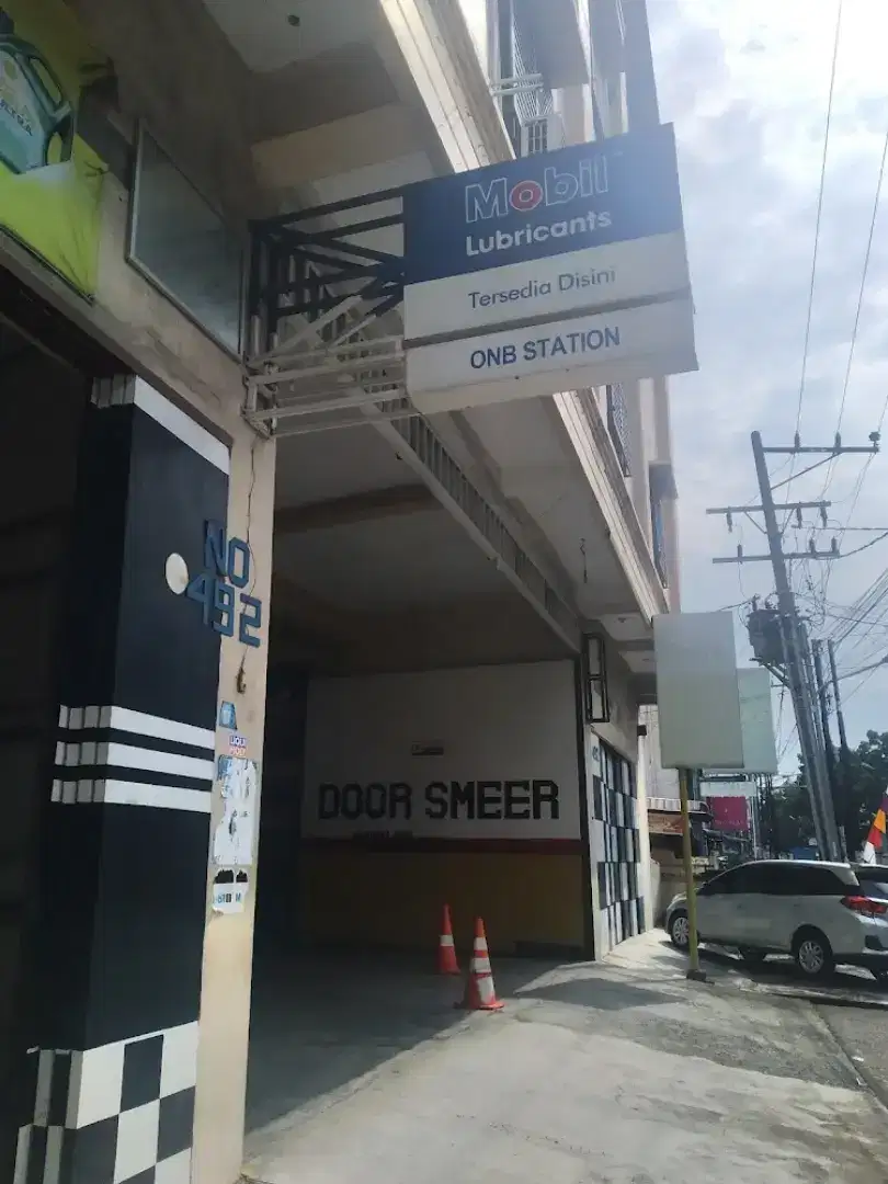Dibutuhkan mekanik bengkel mobil