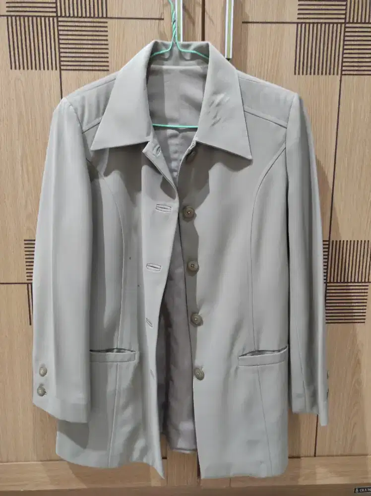 Blazer kerja berfuring