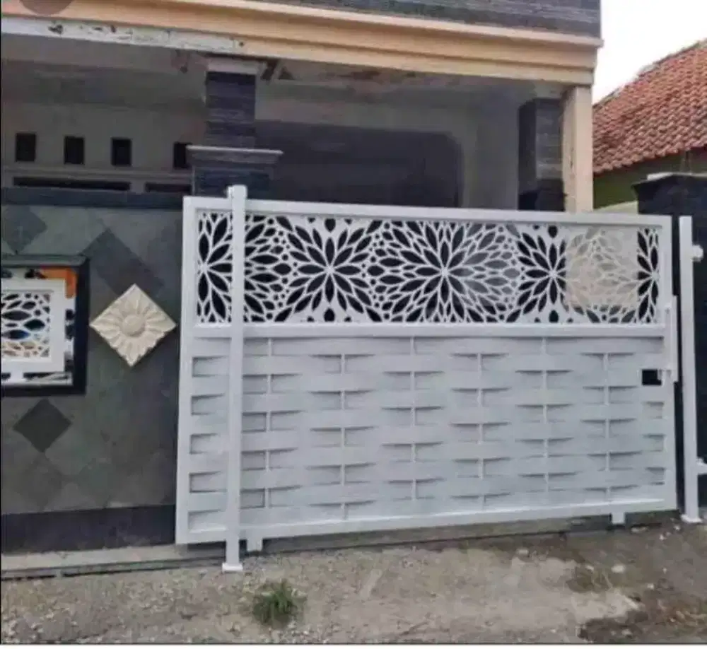 pagar besi holo galpanis motip cuting