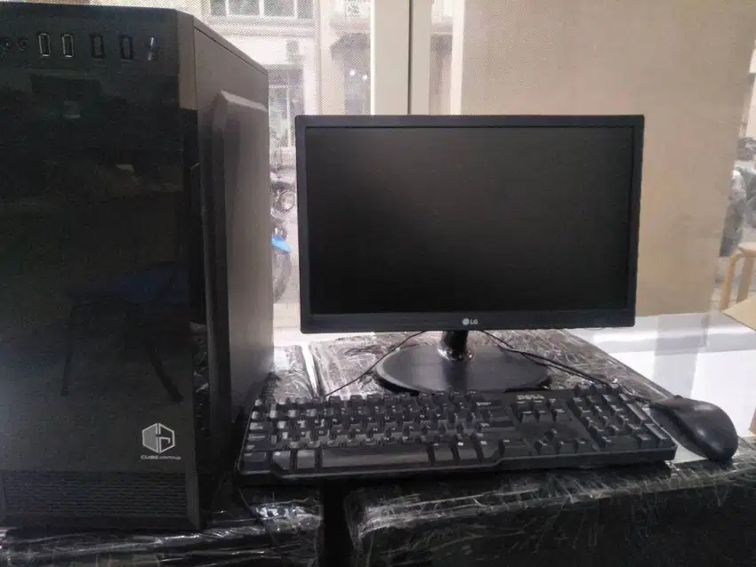 Komputer pc rakitan fullset dgn led siap pakai intel core i5 gen3 kuat