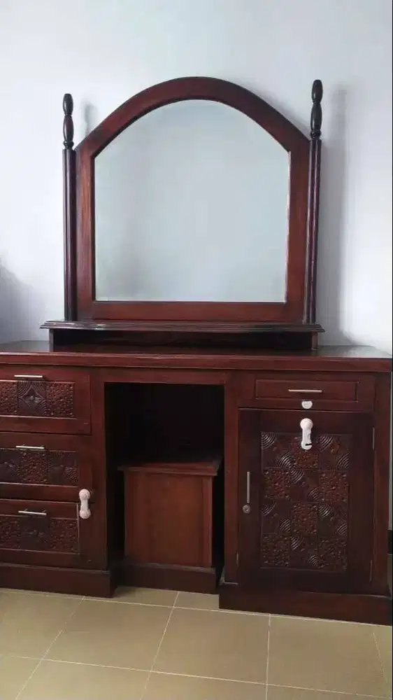 Meja Rias Lemari Cermin Kaca Kayu Jati