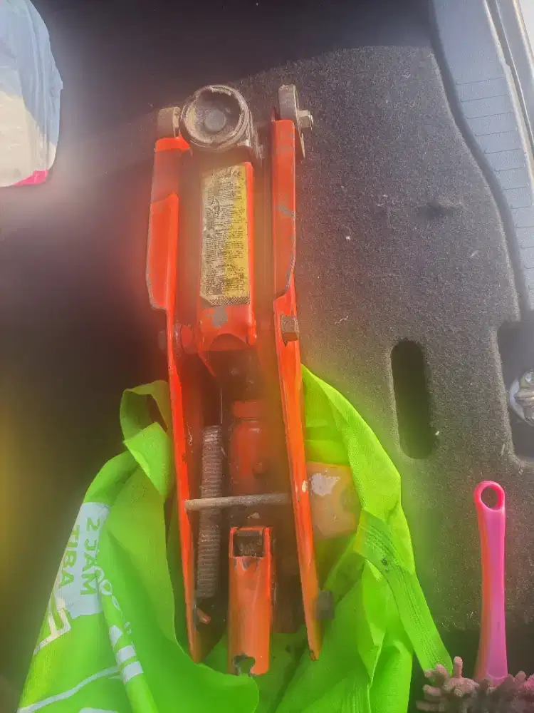 Dongkrak buaya  bekas