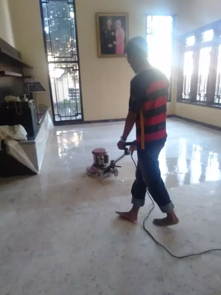 Jasa cuci sofa/karpet/springbed/cleaning service di surabaya.sidoarjo
