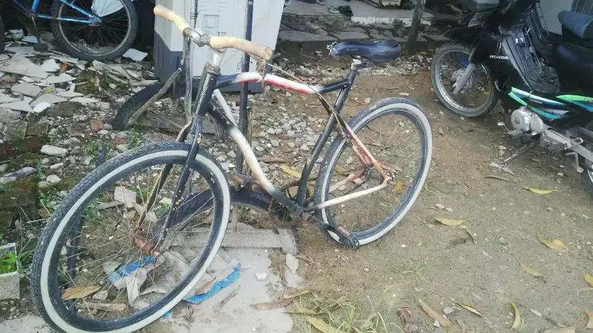 Sepeda fixie ukuran 26 kuat tanpa cacat, cuma cat agak pudar