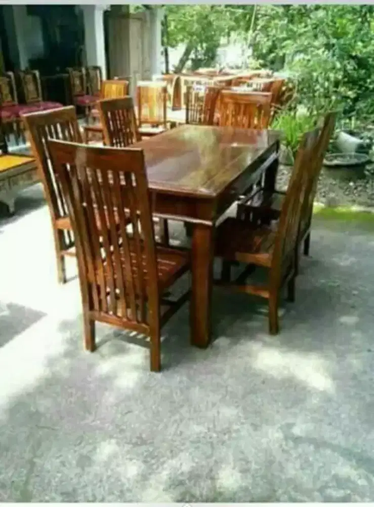 Meja Makan Minimalis 6kursi (JATI)