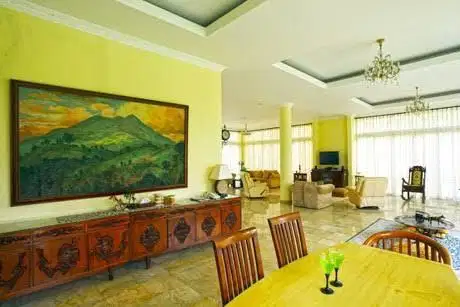 Asisten Rumah Tangga