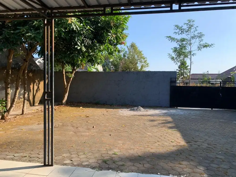 Gudang & Rumah Jual Harga Tanah Saja, Harga Bawah NJOP. pudak payung