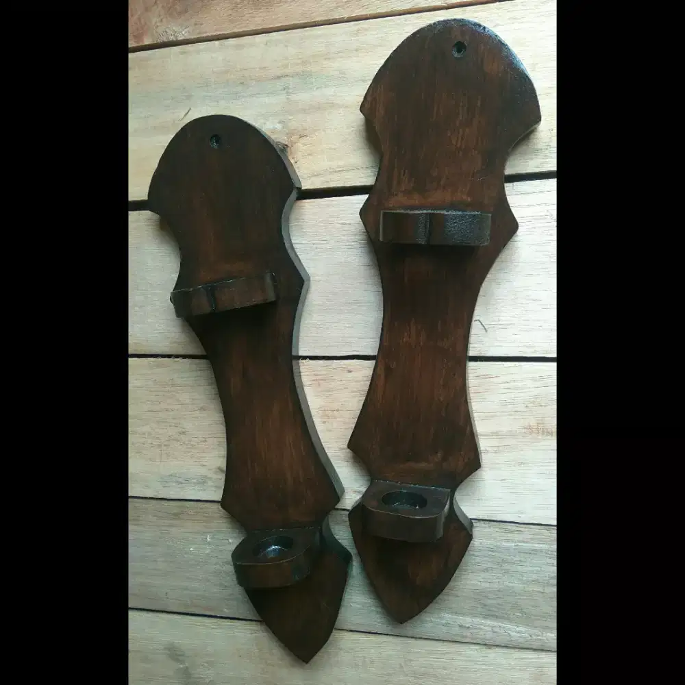 Blawong Patrem, bahan kayu mahoni