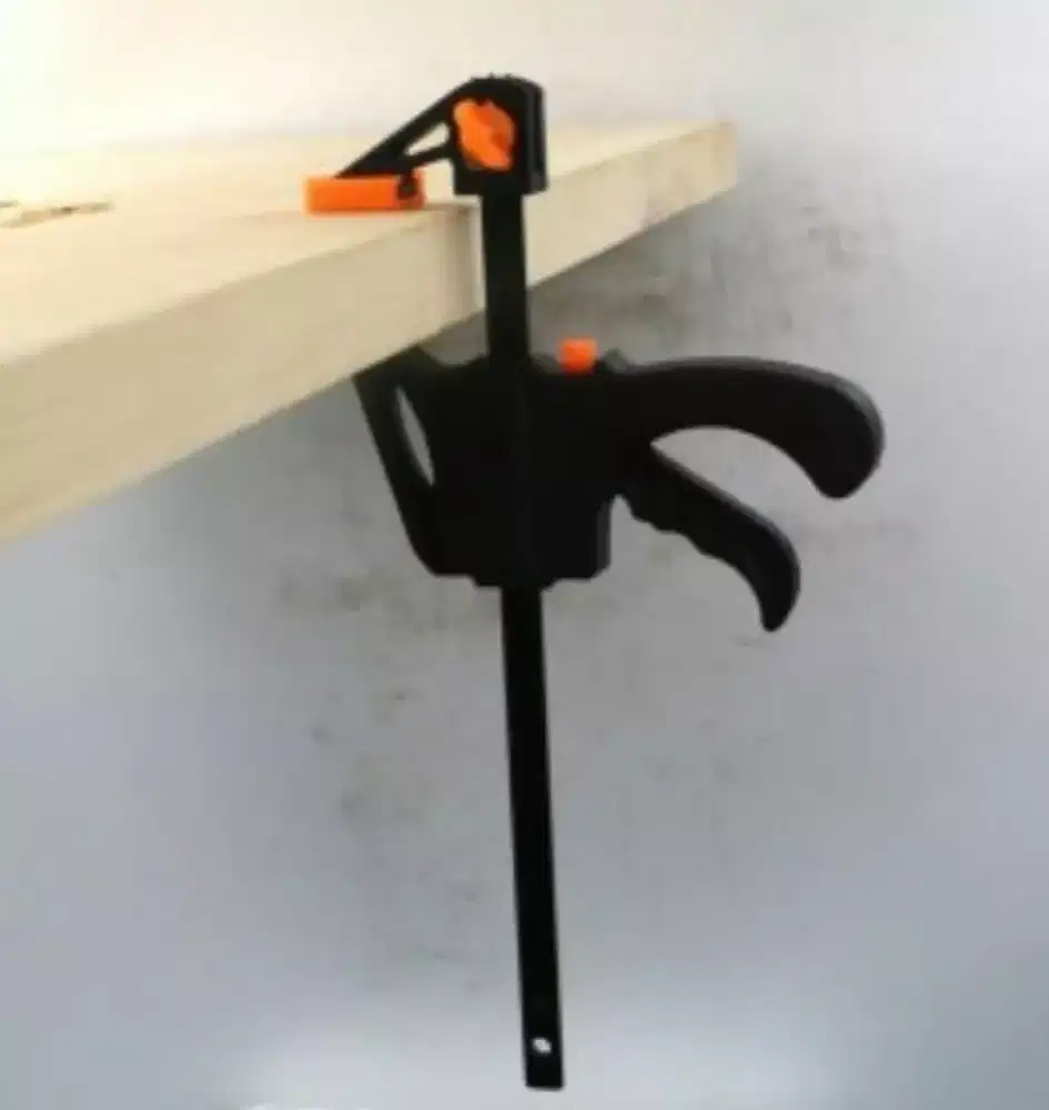 Clamp Penjepit Kayu 4 Inch