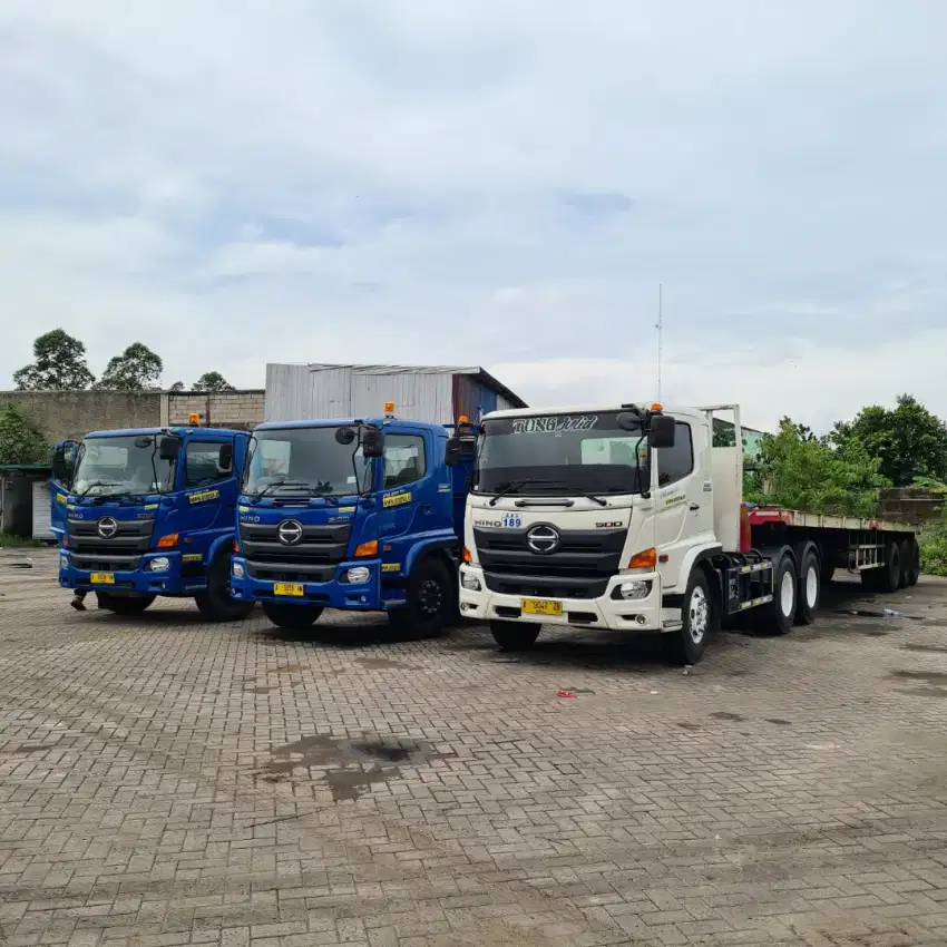 Sewa Trailer muatan max 50 ton flat bed tujuan semua kota di P Jawa