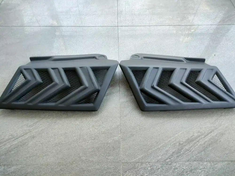 Dijual Grill Grand Livina 2011