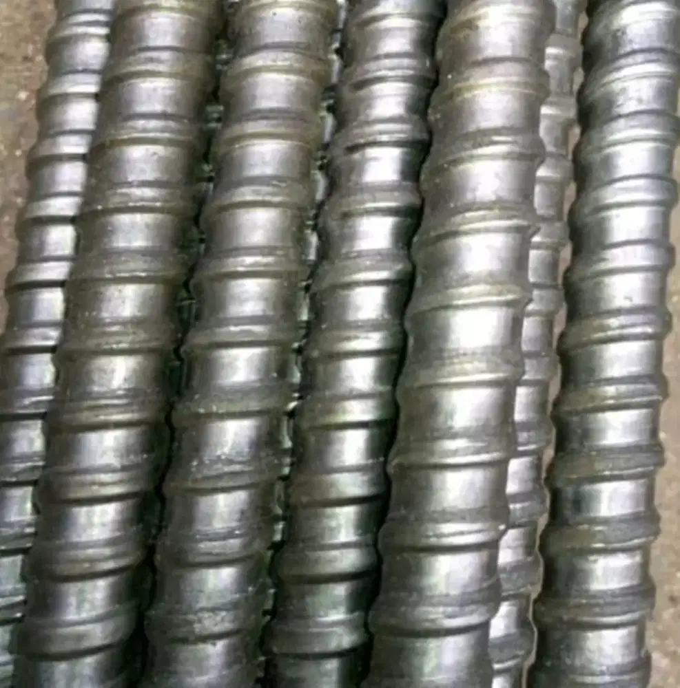 Tie rod bekisting M16/long derat kasar @15/17 per meter