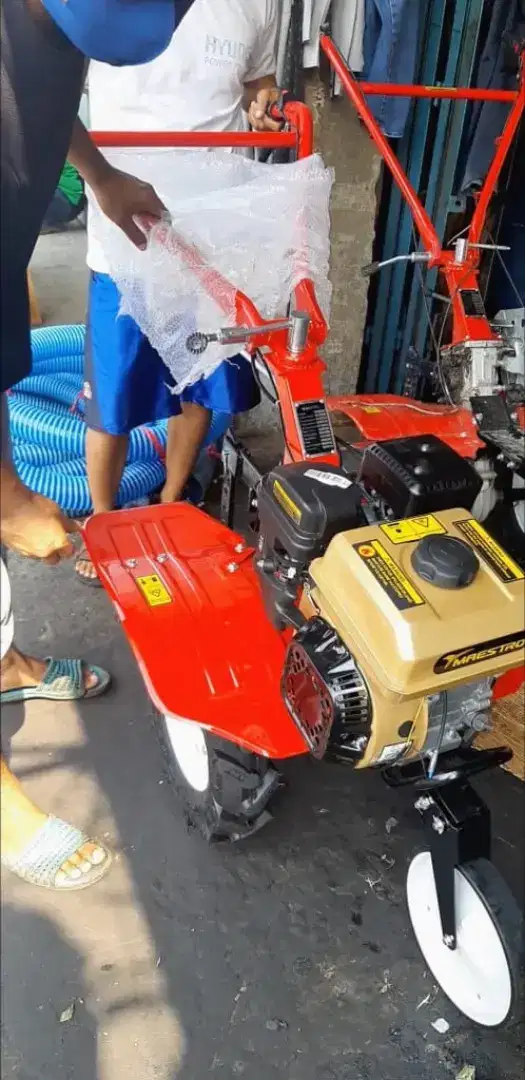 Promo Traktor Ladang Stok Terbatas