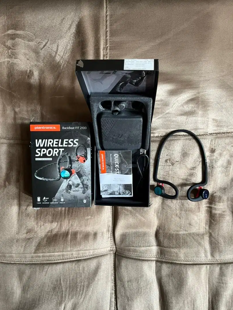Plantronics Bluetooth Wireless Sport Backbeat Fit 2100
