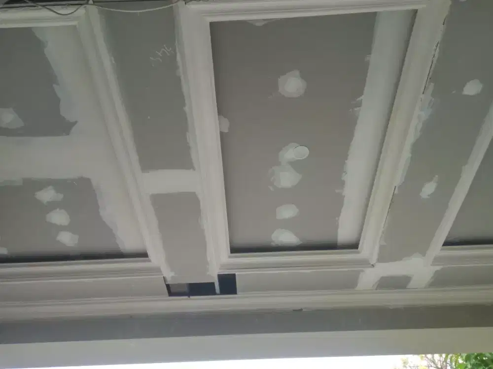 Anto plafon dan lis gipsum