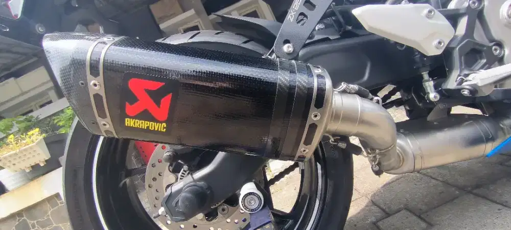 Akrapovic ZX25r (Homologated)