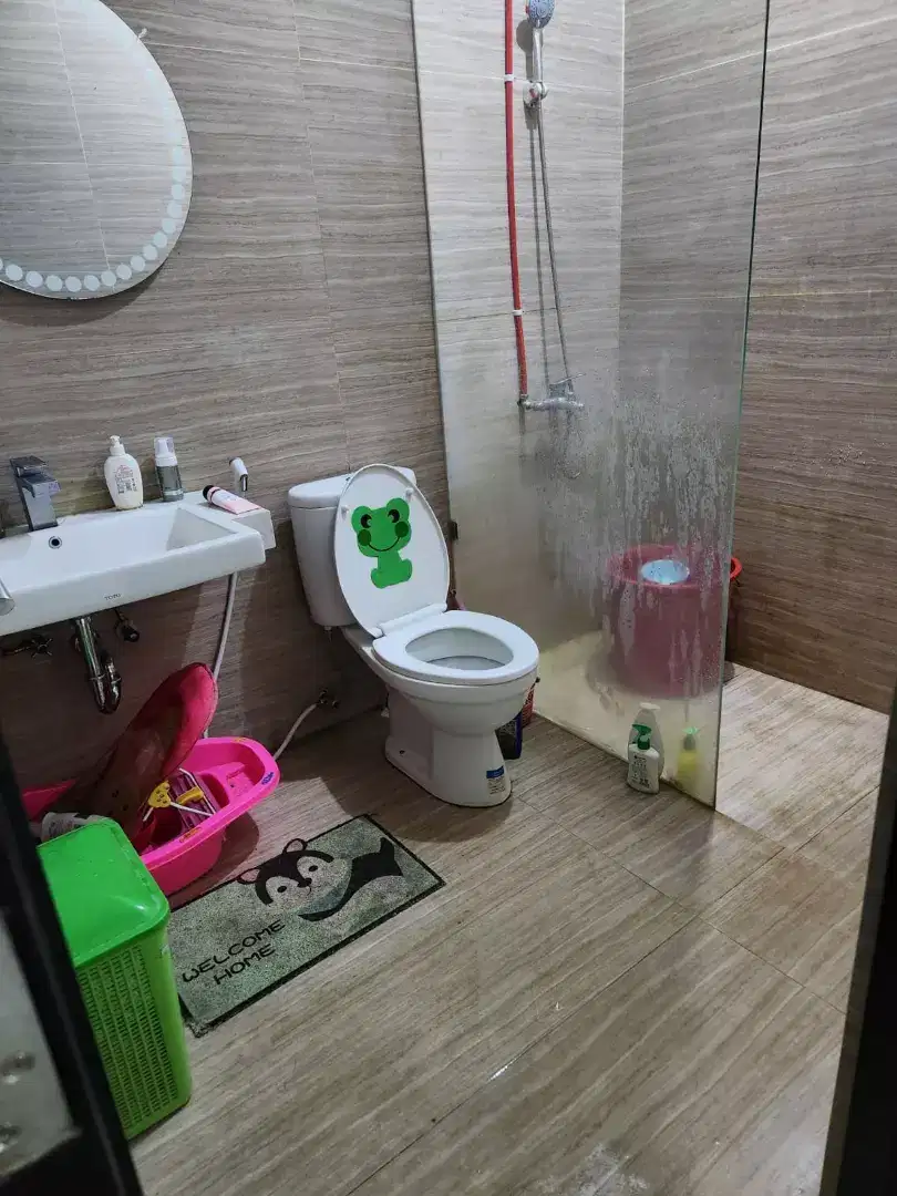 Salon Kamar Mandi Bersih