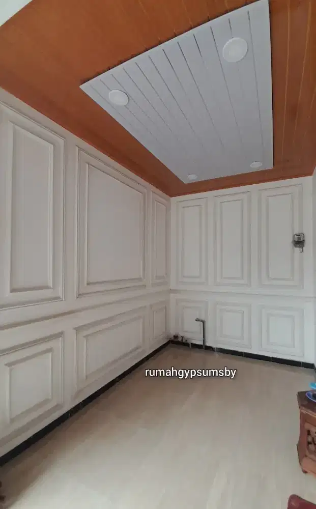 Wall Moulding / Lis dinding