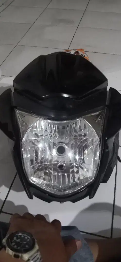 Lampu depan new megapro mono 2013