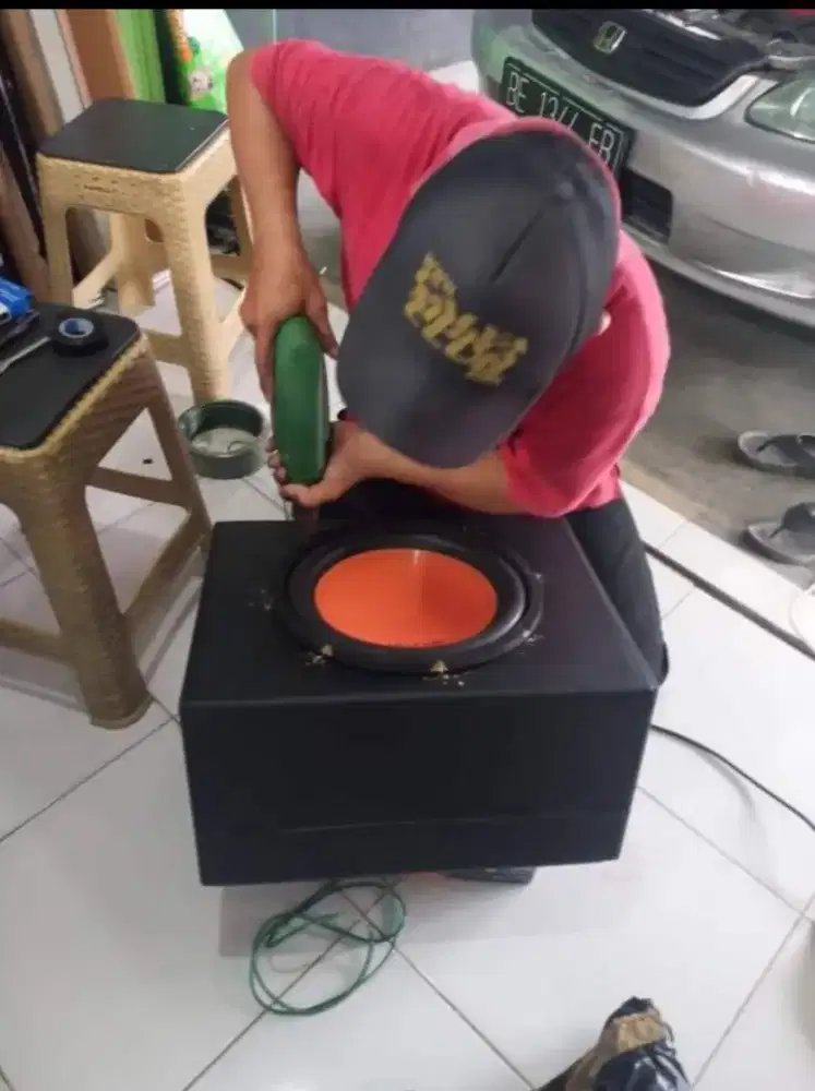 Paket audio mobil dan kaca film